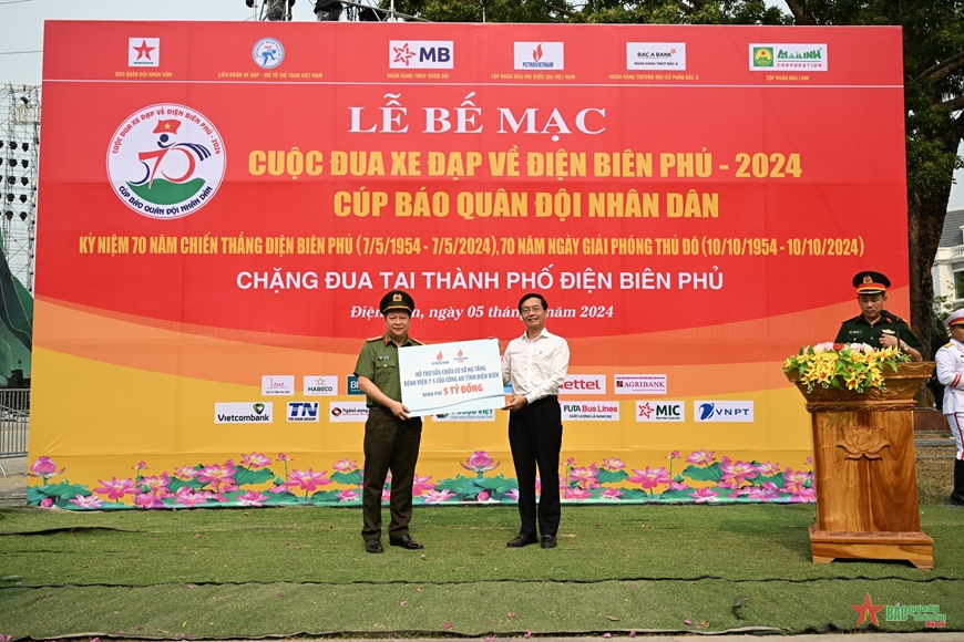 View - 	Xe đạp Quân đội thắng lớn, gần 15 tỷ đồng cho hoạt động an sinh xã hội